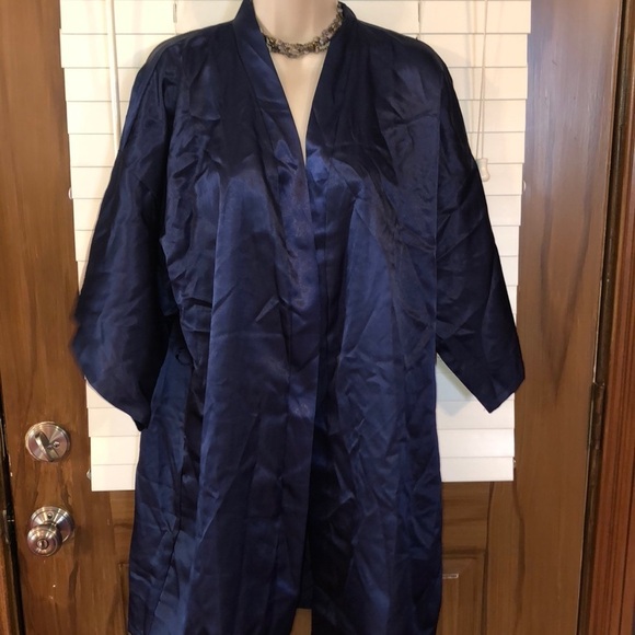 NWT Robe(please read) - Picture 1 of 5